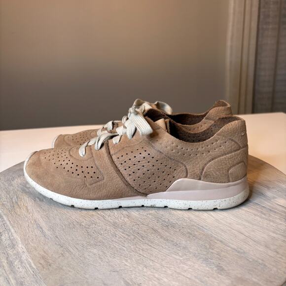 UGG UGGs Tye Women's Brown Leather Suede Tideline Shoes Sneakers US Size 8 - Picture 3 of 10
